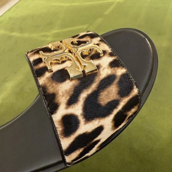 Tory Burch Everly Leopard Haircalf Slide Sandals Gold Double T $350 - Picture 5 of 7
